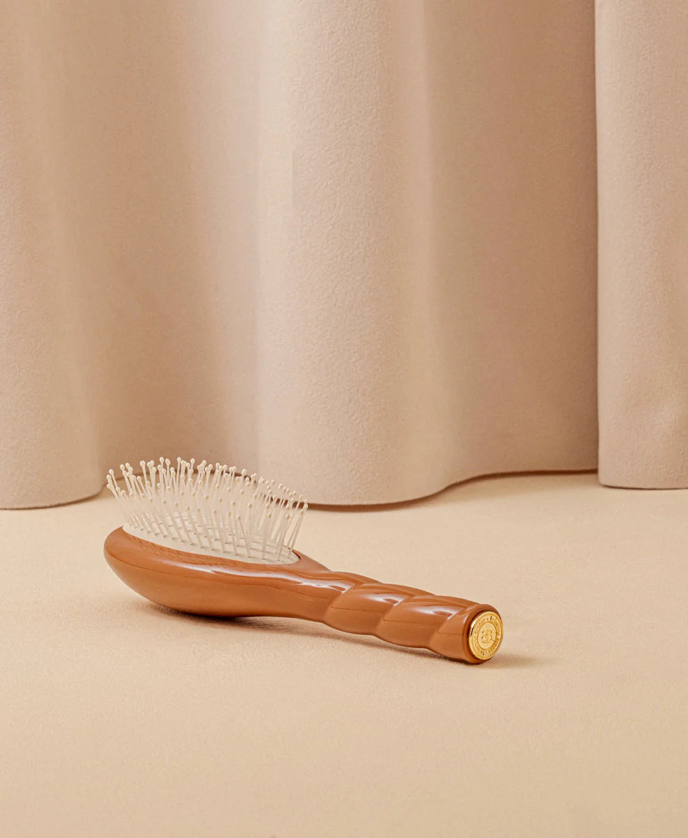 N.04 The Massaging Detangling Hair Brush (Small)