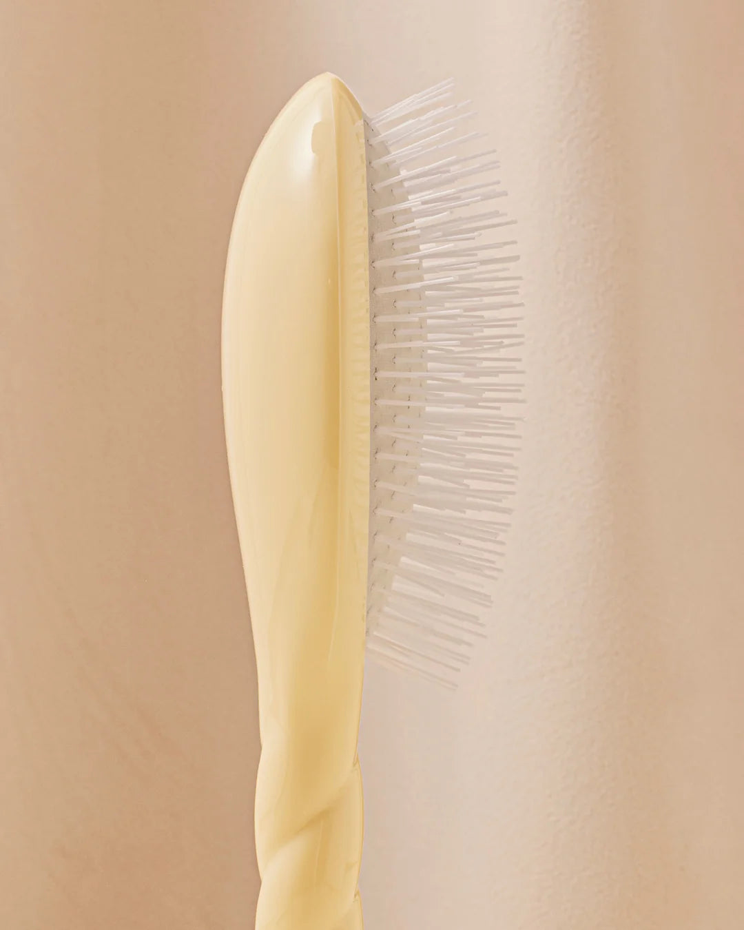 N.07 The Stimulating & Detangling Hair Brush (Large)