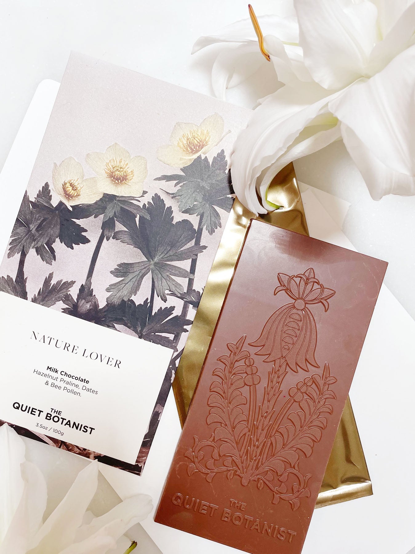 NATURE LOVER BAR - Milk Chocolate with Dates & Bee Pollen