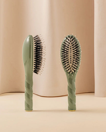 N.03 The Gentle Scalp Care Hair Brush (Small)